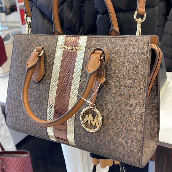 Michael Kors Sheila Medium Signature Logo and Metallic Satchel Crossbody CZ NWT - Picture 16 of 16